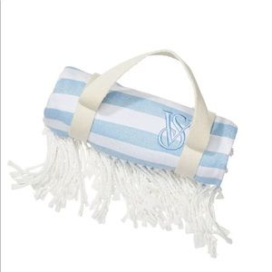 VICTORIA’S SECRET NAUTICAL BLUE WHITE STRIPED FRINGE BEACH BLANKET 34"x60" NWT